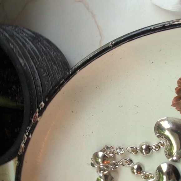 Elegant Silver Heart Drop Earrings - Picture 3 of 6